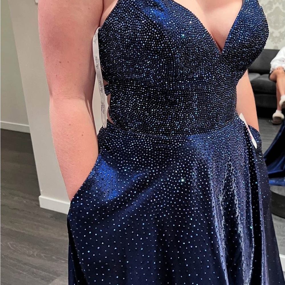 Ellie Wilde Midnight Blue Prom Dress Size 14